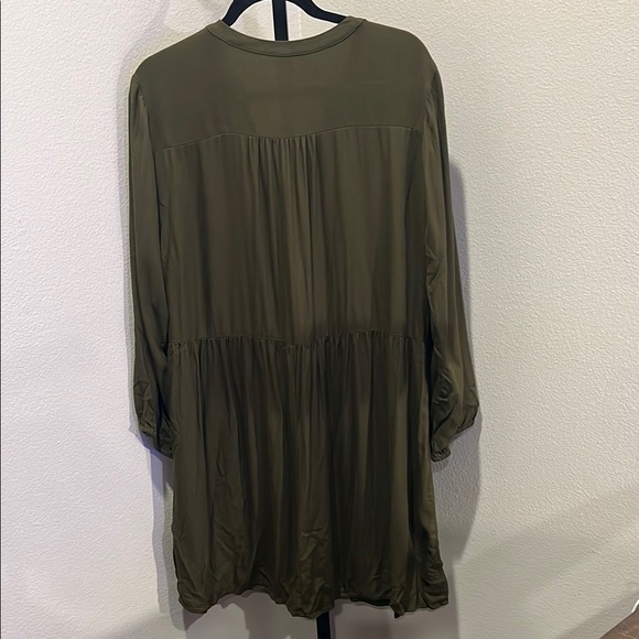 Old Navy Khaki Button-Up drop waist dress - Picture 3 of 3